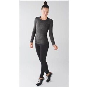 Lululemon (6) Swiftly Tech Long Sleeve Crew Heathered Black/ Gray Workout